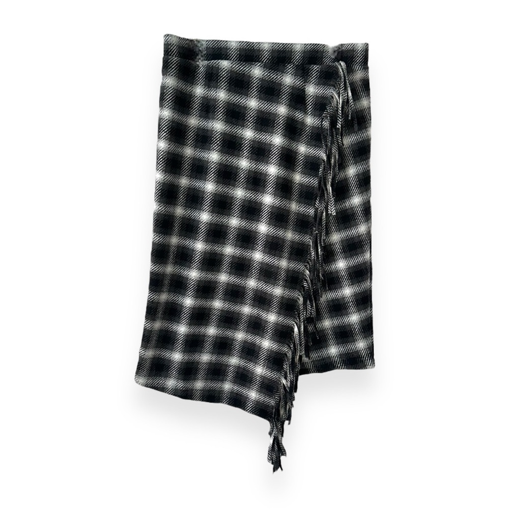 3/$20💥 Time & Tru Black & White Plaid Buffalo Check Asymetrical Fringe Skirt‎